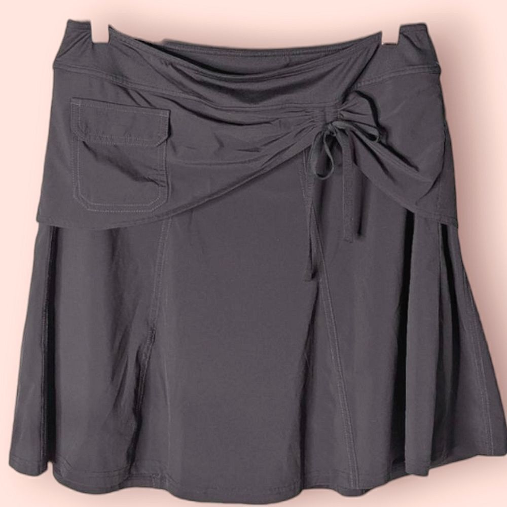 Athleta Black Stretch Tennis Skirt Tie Detail size 10 M